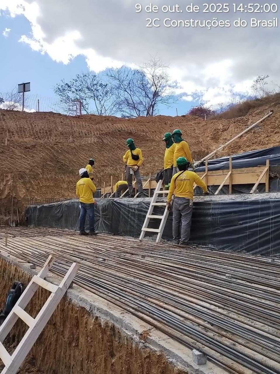 Adequação e ampliação de canal extravasor de barragem