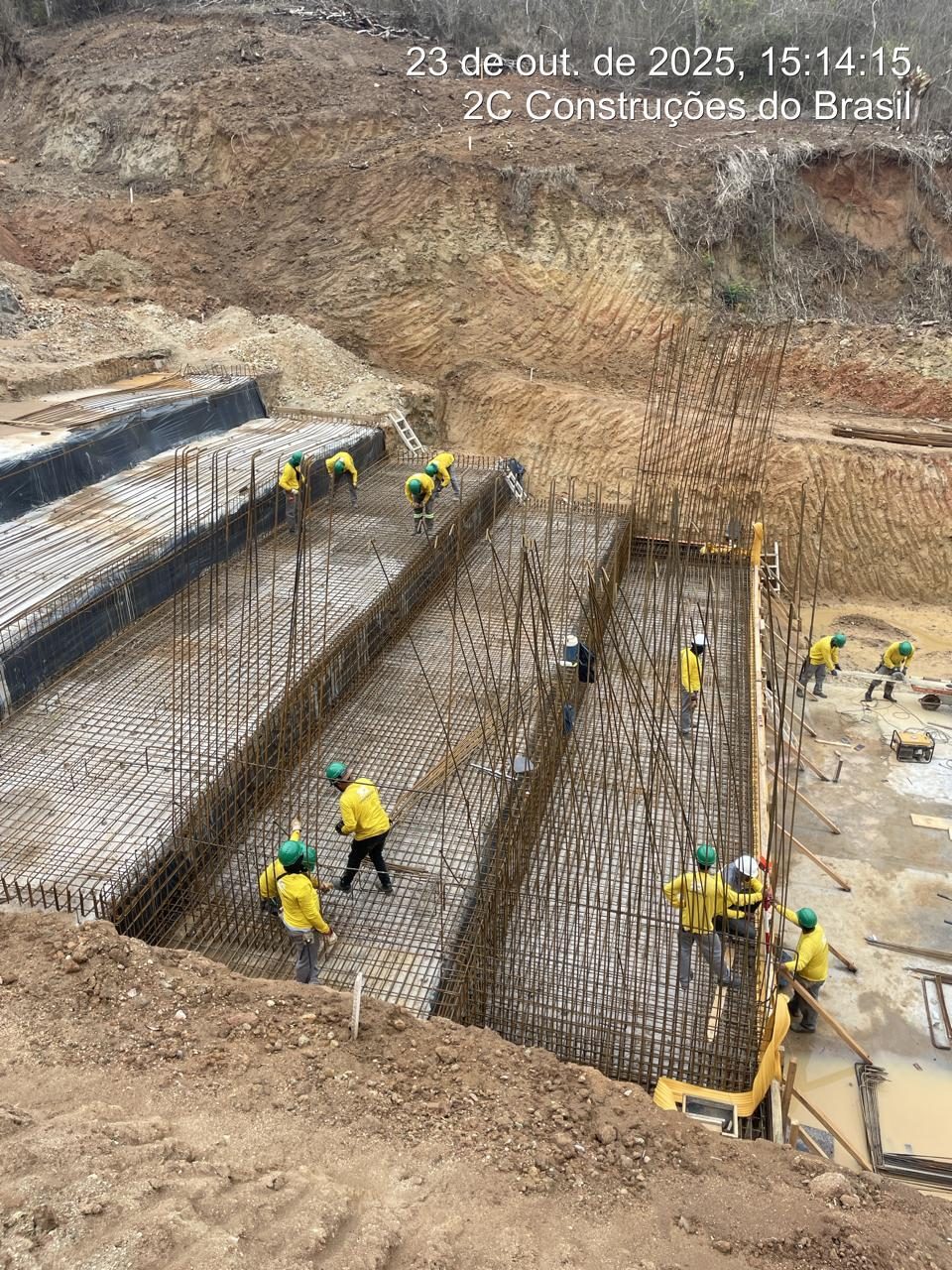 Adequação e ampliação de canal extravasor de barragem