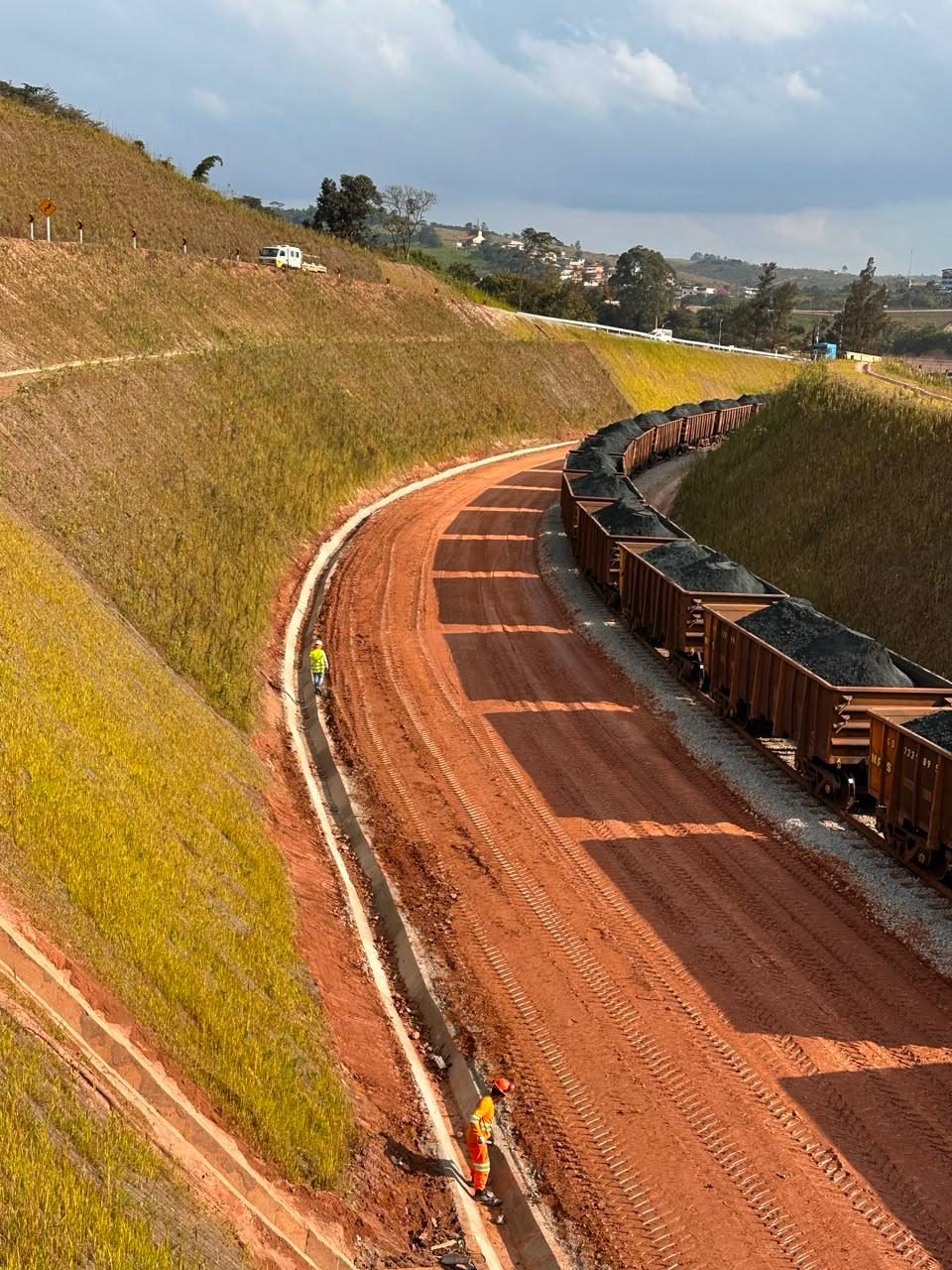 Obras de arte especiais em terminal ferroviário