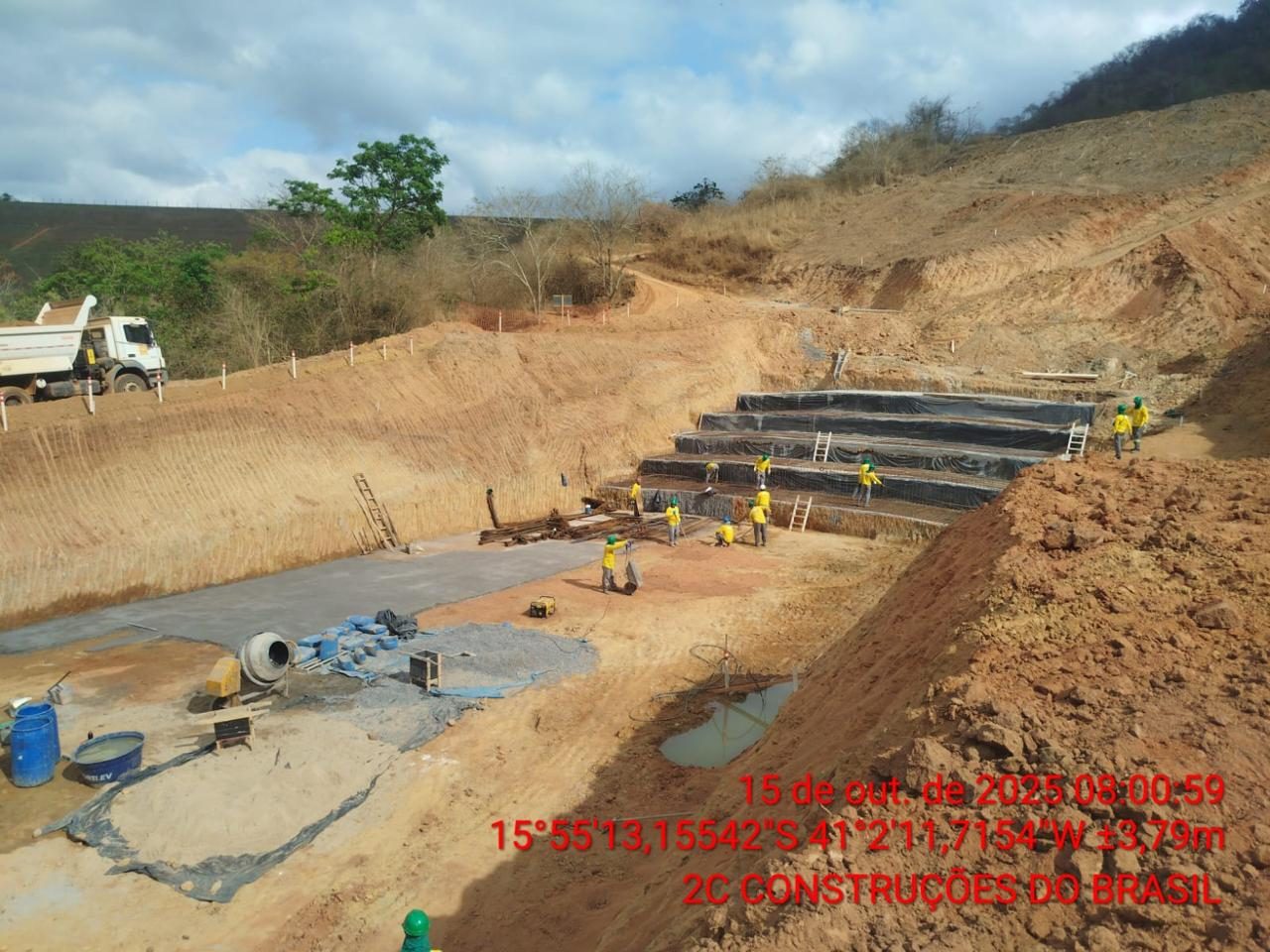 Adequação e ampliação de canal extravasor de barragem