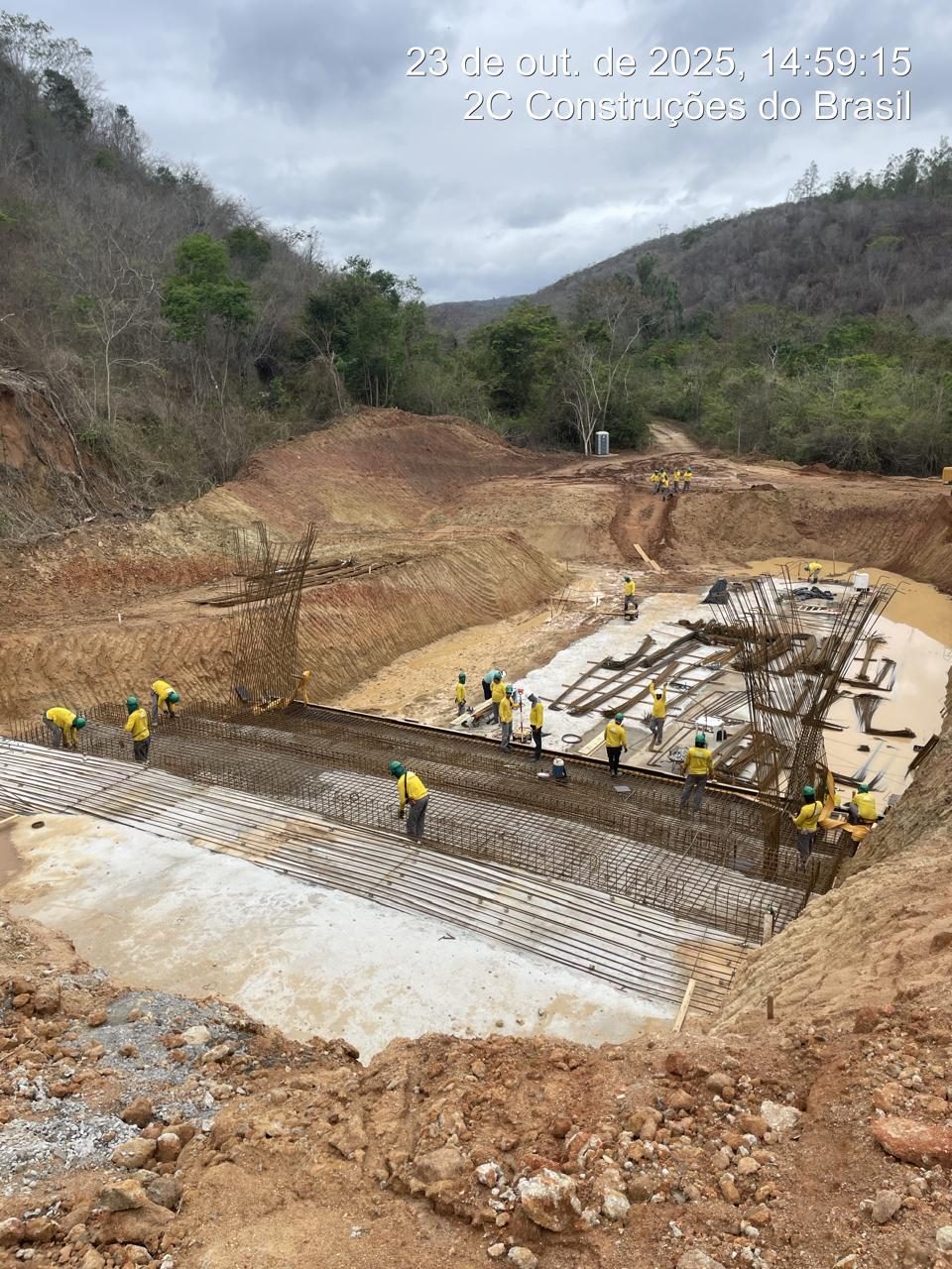Adequação e ampliação de canal extravasor de barragem