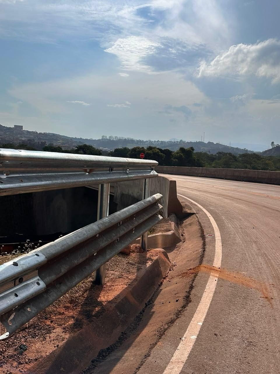 Obras de arte especiais em terminal ferroviário